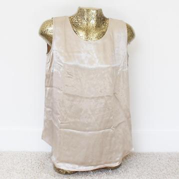 Prachtige Tru Top (Maat 42) € 20,- beschikbaar voor biedingen