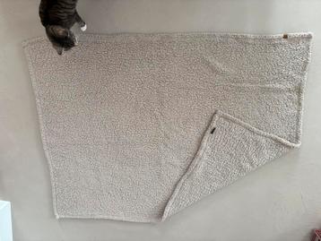 Fleecekleed (gratis af te halen) beschikbaar voor biedingen
