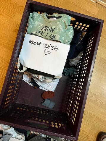 Gratis afhalen, kledingset babykleding maat 50/56  beschikbaar voor biedingen