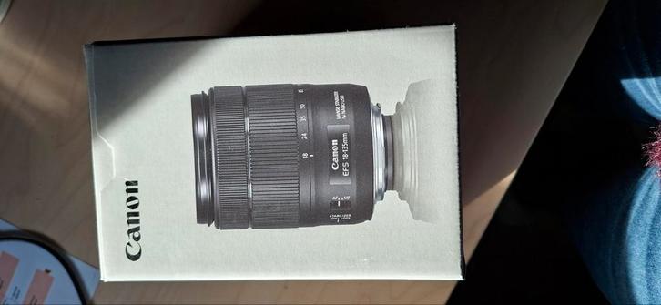 Canon EFS 18-135 mm f/3,5 - 5,6 IS USM, Audio, Tv en Foto, Fotografie | Lenzen en Objectieven, Zo goed als nieuw, Ophalen of Verzenden