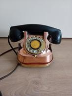 Vintage Antieke telefoon Koper / Bakeliet met stoffen snoer, Telecommunicatie, Vaste telefoons | Niet Draadloos, Met draaischijf