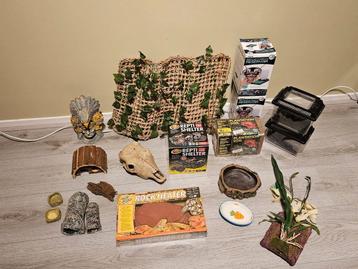 Terrarium accessories bundle new/used beschikbaar voor biedingen
