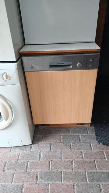 Vaatwasser Bosch met eco programma inbouw €75,- beschikbaar voor biedingen
