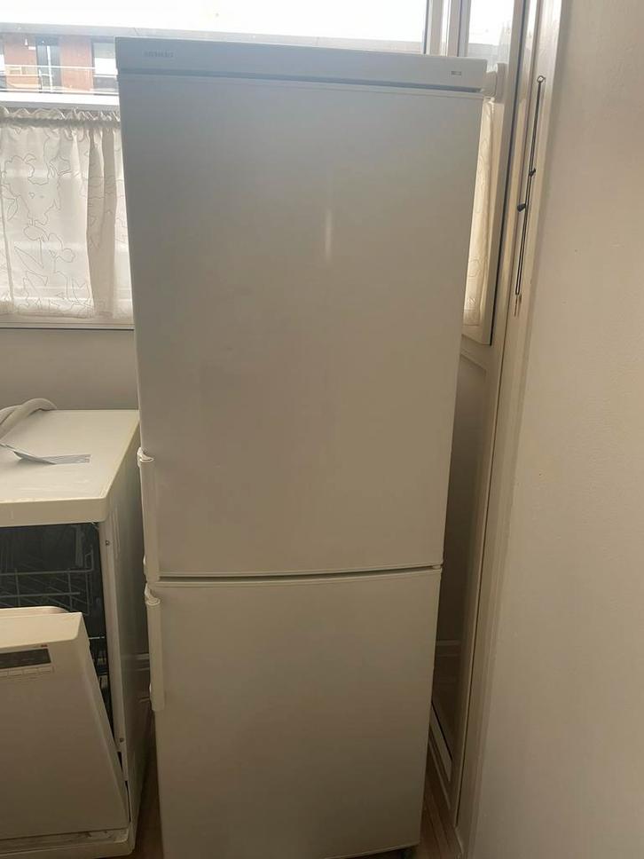 Siemens Koel-Vriescombinatie - Gebruikt, Witgoed en Apparatuur, Koelkasten en IJskasten, Gebruikt, Met vriesvak, 200 liter of meer