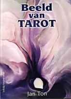 Spiritueel Boek Over De Tarot, Achtergrond en Informatie, Tarot of Kaarten leggen, Ophalen of Verzenden, Zo goed als nieuw