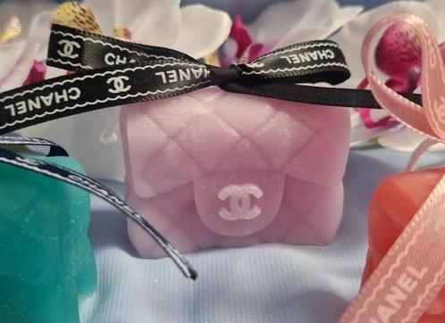 Leuke kaars tasje met lint, Huis en Inrichting, Woonaccessoires | Kandelaars en Kaarsen, Nieuw, Kaars, Ophalen of Verzenden