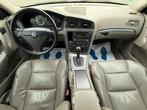 Volvo V70 2.4 - QUATTRO - AUTOMAAT - STOEL VERW - PARK SENSO, Auto's, Blauw, 1498 kg, 2435 cc, 170 pk