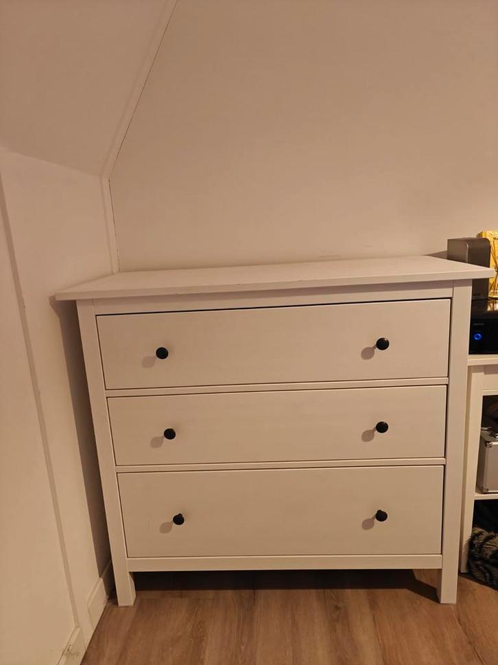 IKEA Hemnes ladekast 3 lades - Zo goed als nieuw!, Huis en Inrichting, Kasten | Dressoirs, Zo goed als nieuw, 100 tot 150 cm, 25 tot 50 cm