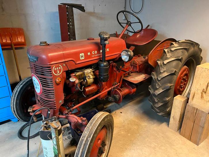 Farmall DED3 met maaibalk - Oldtimer tractor, Antiek en Kunst, Antiek | Gereedschap en Instrumenten, Ophalen