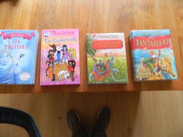 4x Thea/ Geronimo Stilton  ( los 1,50 samen 5 euro ) beschikbaar voor biedingen