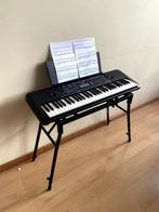 Keyboard met standaard en bladmuziekhouder, 61 toetsen, Yamaha, Ophalen of Verzenden, Zo goed als nieuw