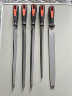 Set van 5 vijlen 4 driehoek 1 plat. Zijn fijne vijle, Doe-het-zelf en Verbouw, Gereedschap | Handgereedschap, Ophalen, Gebruikt