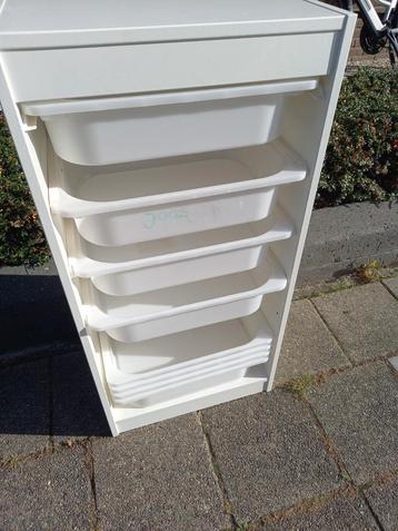 Ikea trofast kast met bakken  beschikbaar voor biedingen