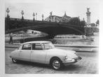 Poster Citroën DS 19 , 1963 / Grand Palais a Paris, Boeken, Kunst en Cultuur | Fotografie en Design, Fotografen, Zo goed als nieuw