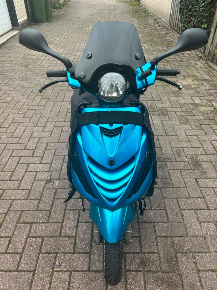 Piaggio Zip 2020 - Blauw /  geel kenteken, Fietsen en Brommers, Scooters | Piaggio, Gebruikt, Zip, Maximaal 45 km/u, Benzine, Ophalen