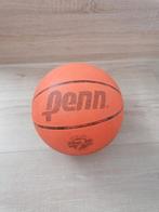 2x Basketballen 3x Voetballen, Sport en Fitness, Basketbal, Ophalen of Verzenden, Zo goed als nieuw, Bal