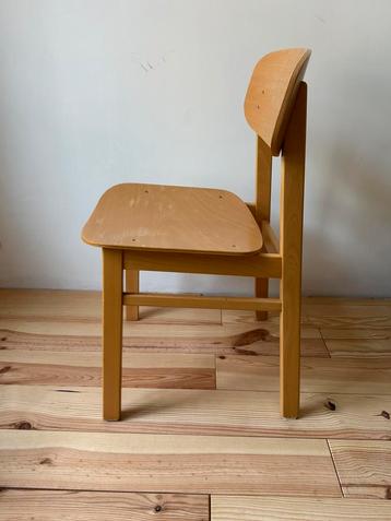 Scandinavische houten stoelen 4 of 2 stuks beschikbaar voor biedingen