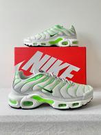 Nike Air Max Plus Green Strike (EU 41), Wit, Nike, Nieuw, Ophalen of Verzenden