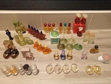 Grote verzameling Yves Rocher parfum miniaturen beschikbaar voor biedingen