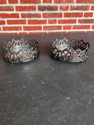 2 Zilverkleurige Schalen met Spiegels voor Waxinelichtjes beschikbaar voor biedingen