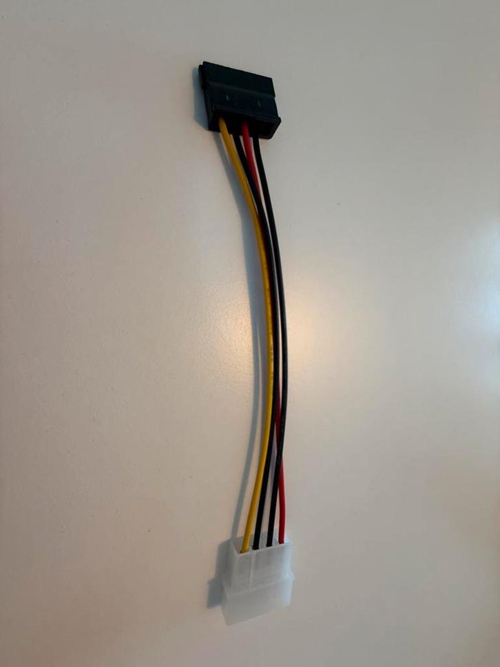 Molex naar SATA Adapter Kabel, Computers en Software, Pc- en Netwerkkabels, Nieuw, Ophalen of Verzenden