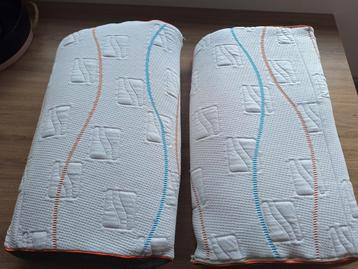 2 ergonomische Mline kussens M-line beschikbaar voor biedingen