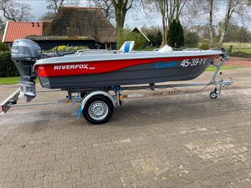 Riverfox 420 30pk Yamaha en trailer