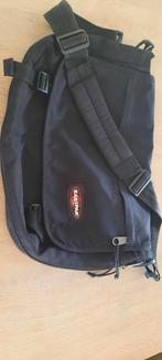 Eastpak schoudertas met 17 inch laptopvak., Sieraden, Tassen en Uiterlijk, Tassen | Schoudertassen, Ophalen of Verzenden, Zo goed als nieuw