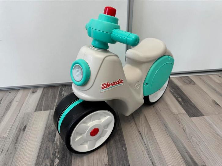 Falk Toys Scooter voor jonge kinderen nieuw, Kinderen en Baby's, Speelgoed | Buiten | Voertuigen en Loopfietsen, Nieuw, Loopvoertuig