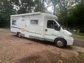 Mooie Chausson Camper beschikbaar voor biedingen