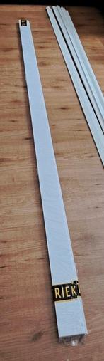 2x PVC plint semi-glans wit – 75 mm x 9 mm x 2000 mm – Nieuw, Doe-het-zelf en Verbouw, Plinten en Afwerking, Ophalen, Kunststof