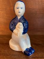 Delfts Blauw vrouw met hondje, Antiek en Kunst, Antiek | Keramiek en Aardewerk, Ophalen of Verzenden