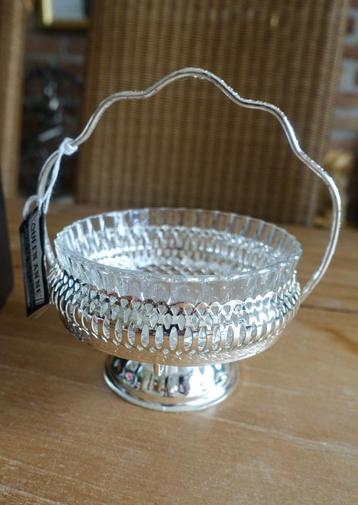 nieuw - verzilverd vintage Queen Ann schaaltje van kristal beschikbaar voor biedingen