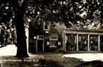 Bergen NH Raadhuisstraat # 966, Verzamelen, Ansichtkaarten | Nederland, Verzenden, 1940 tot 1960, Gelopen, Noord-Holland
