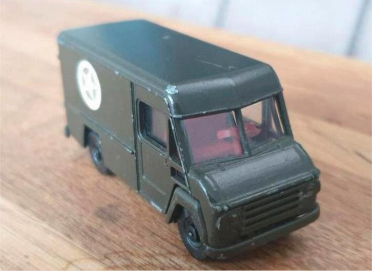 Commer 302 Army van Efsi (made in Holland), Hobby en Vrije tijd, Modelauto's | Overige schalen, Gebruikt, Bus of Vrachtwagen, Ophalen of Verzenden