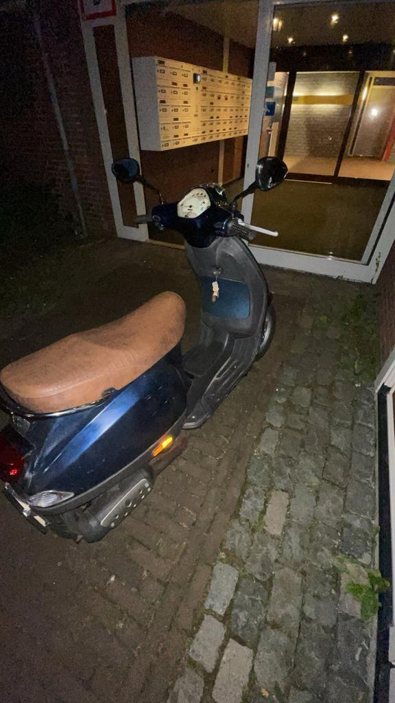 Vespa lx 70, Fietsen en Brommers, Snorfietsen en Snorscooters, Gebruikt, Vespa, Tweetakt, Ophalen of Verzenden