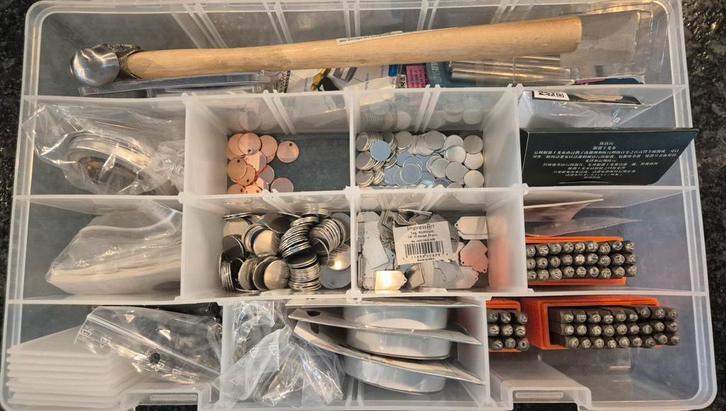 Grote verzameling sieraden onderdelen en gereedschap, Hobby en Vrije tijd, Kralen en Sieraden maken, Zo goed als nieuw, Overige typen