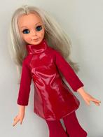 Vintage Cindy Goebel Germany 60 s 70 s doll MOD no Barbie, Verzamelen, Poppen, Ophalen of Verzenden