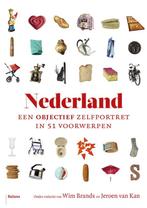 Nederland-Een objectief zelfportret in 51 voorwerpen, Ophalen of Verzenden, Zo goed als nieuw, 20e eeuw of later