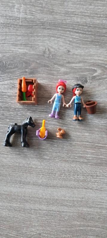 Lego friends paardje met 2 meisjes en konijntje beschikbaar voor biedingen