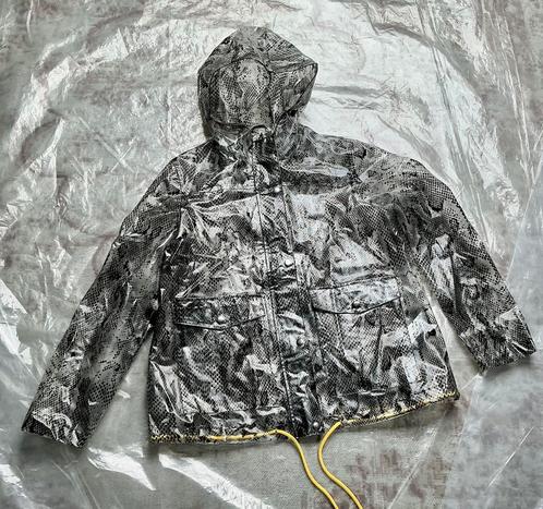 Lefties regenjas plastic pvc met capuchon en 2 zakken mt L, Caravans en Kamperen, Regenkleding, Zo goed als nieuw, Regenjas, Verzenden