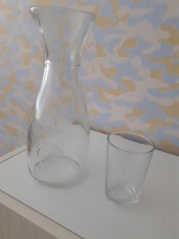 Karaf met 6 glazen. Nooit gebruikt. beschikbaar voor biedingen