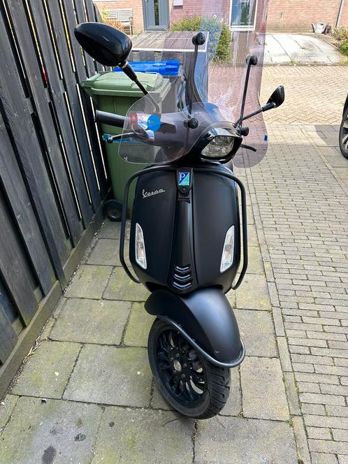 Vespa Sprint notte 2019, Fietsen en Brommers, Scooters | Vespa, Zo goed als nieuw, Vespa S, Maximaal 45 km/u, Benzine, Ophalen