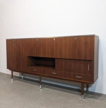  Hoge Scandinavische vintage buffetkast XL beschikbaar voor biedingen