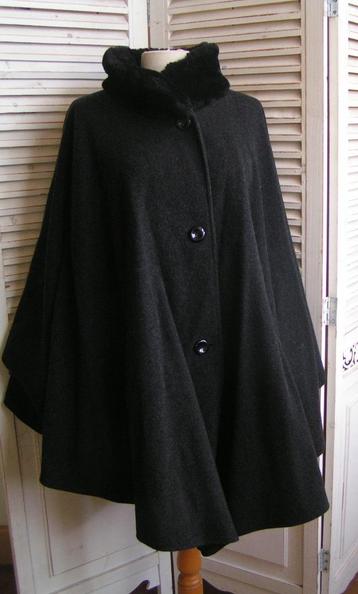 jas/cape Milo maat XL nr PP 856 beschikbaar voor biedingen