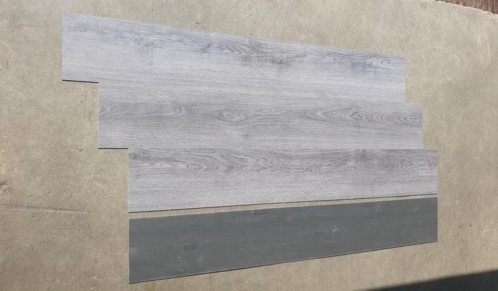 Restpartij 76 m2 plak PVC . Colour 102-Grey Oak, Huis en Inrichting, Stoffering | Vloerbedekking, Nieuw, Laminaat, Grijs, 75 m² of meer
