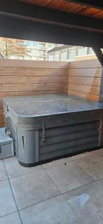 Balboa Jacuzzi - Ontspanning in eigen tuin!, Tuin en Terras, Bubbelbaden en Hottubs, Ophalen, Gebruikt, Afdekzeil, Vast