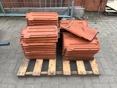 Dakpannen Rood, Doe-het-zelf en Verbouw, Dakpannen en Dakbedekking, Zo goed als nieuw, Dakpannen, Steen of Klei, Rood, 15 m² of meer