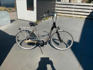 28 inch moederfiets  beschikbaar voor biedingen