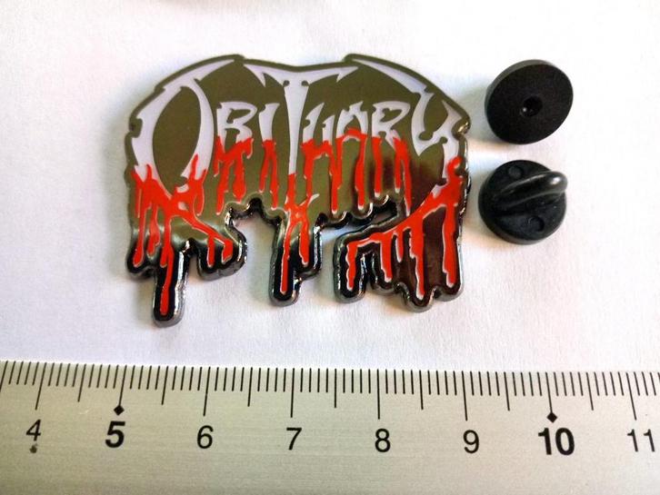 Obituary vrij  mooie shaped speld pin badge speld n4, Verzamelen, Muziek, Artiesten en Beroemdheden, Nieuw, Foto of Kaart, Verzenden